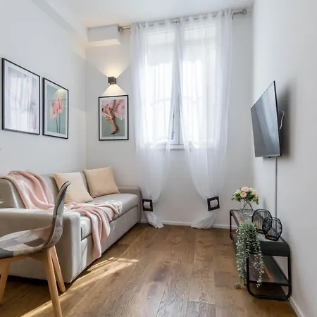 Central & Cozy Apartment In Milan Via Disciplini Exterior photo