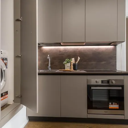 Central & Cozy Apartment In Milan Via Disciplini Exterior photo