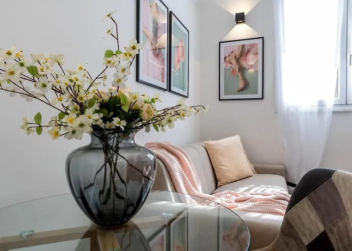 Central & Cozy Apartment In Milan Via Disciplini